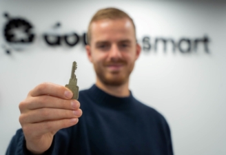 Bart voor logo doublesmart met sleutel